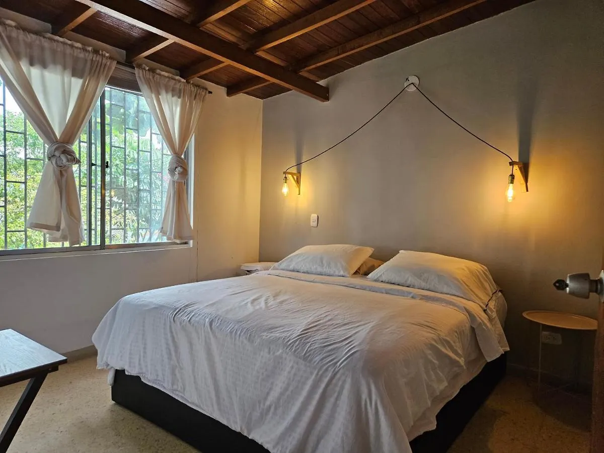 Large Studio Apartment With Balcon 麦德林 哥伦比亚